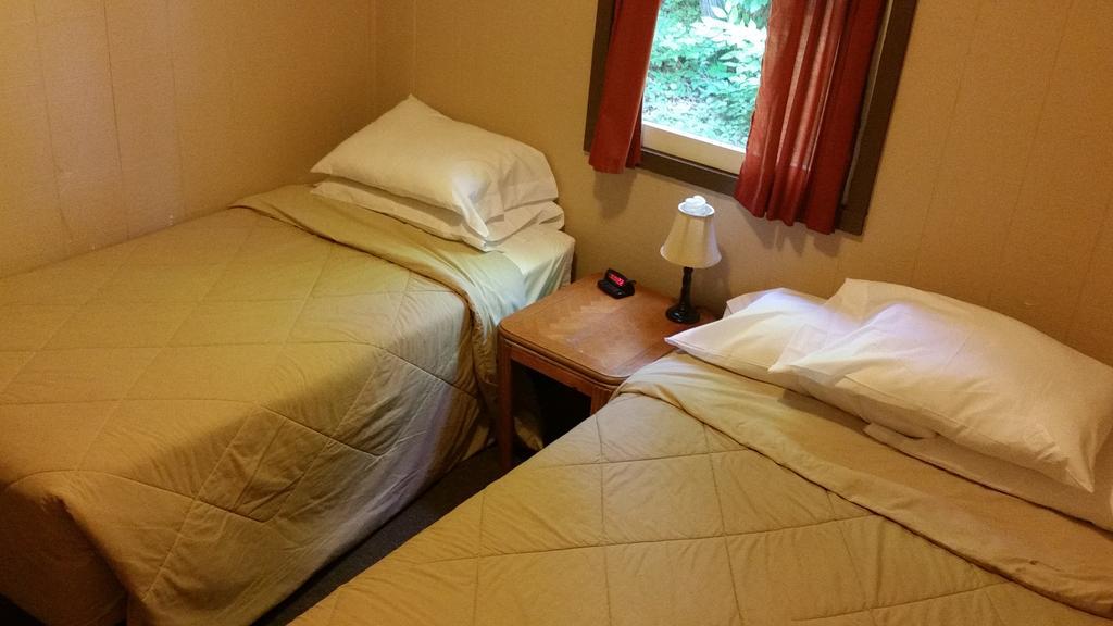 K&G Lodge Oswego Ruang foto